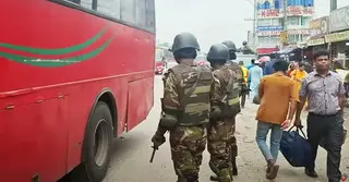 ঈদযাত্রা নির্বিঘ্নে কাজ করছে বাংলাদেশ সেনাবাহিনী